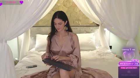Heidis SOLO hot bath stream LUSH ON online show from July 23, 2:31 am