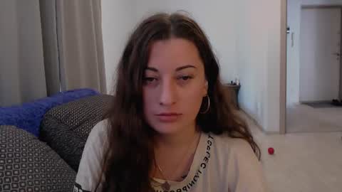 helen_adams_ online show from July 10, 8:04 am