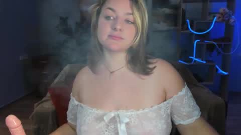 Snapshot of helen_elliot chatting on September 27, 7:26 am Helen Elliot online show from September 27, 7:26 am