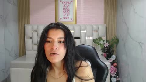 Snapshot of helena1_s chatting on October 17, 10:13 pm helena1_s online show from October 17, 10:13 pm