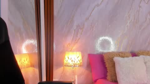 Helena Santos  online show from February 20, 11:34 am