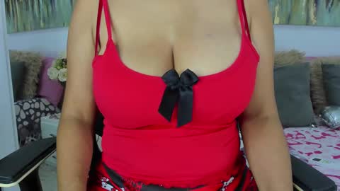 Snapshot of helena_santos01 chatting on September 15, 8:16 pm Helena Santos online show from September 15, 8:16 pm