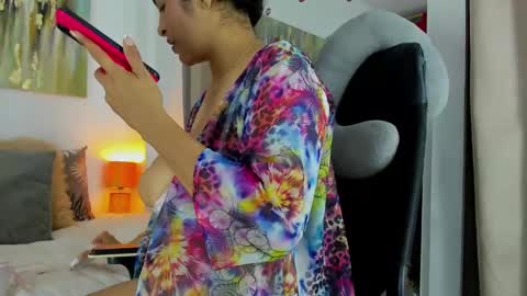 Snapshot of helena_santos01 chatting on February 26, 10:11 pm Helena Santos online show from February 26, 10:11 pm