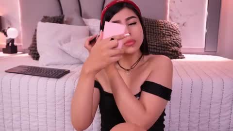 helena_whaite online show from July 2, 2:34 pm