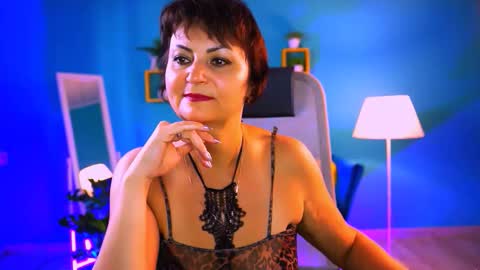 Snapshot of helenbeler chatting on October 2, 8:30 am helenbeler online show from October 2, 8:30 am