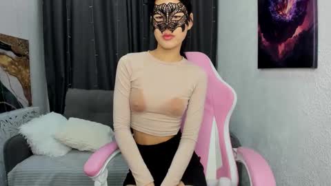 Hi I am Helen online show from February 12, 1:40 am