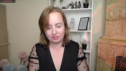 Snapshot of helenbrais chatting on October 7, 7:57 am Helen online show from October 7, 7:57 am
