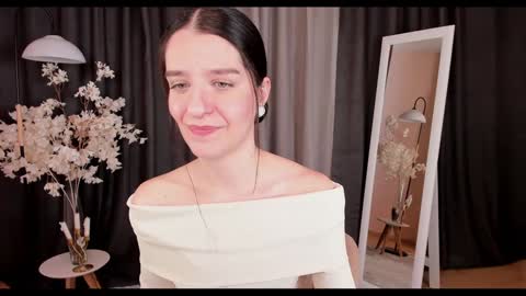 Snapshot of helentasty_ chatting on February 6, 2:55 am Helen online show from February 6, 2:55 am