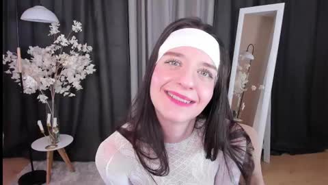 Snapshot of helentasty_ chatting on March 11, 2:53 am Helen online show from March 11, 2:53 am