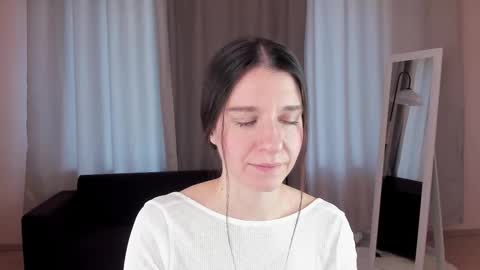 Snapshot of helentasty_ chatting on September 9, 2:22 am Helen online show from September 9, 2:22 am