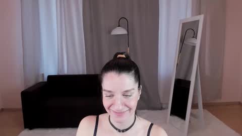 Snapshot of helentasty_ chatting on October 13, 3:09 am Helen online show from October 13, 3:09 am