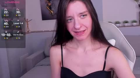 Snapshot of helentasty_ chatting on February 26, 1:11 pm Helen online show from February 26, 1:11 pm