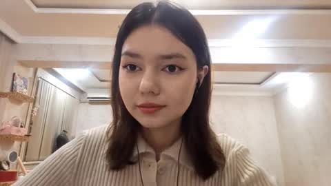Snapshot of helgakraszewski chatting on October 11, 7:05 pm Alice online show from October 11, 7:05 pm
