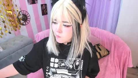 Laura online show from January 19, 3:08 am