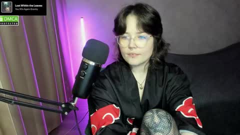 Snapshot of hell_hotline chatting on October 15, 7:38 pm Red online show from October 15, 7:38 pm