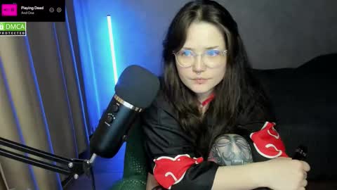 Snapshot of hell_hotline chatting on September 28, 7:30 pm Red online show from September 28, 7:30 pm