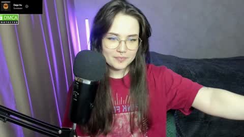 Snapshot of hell_hotline chatting on January 20, 7:14 pm Red online show from January 20, 7:14 pm