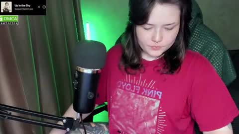 Red online show from July 27, 6:38 pm