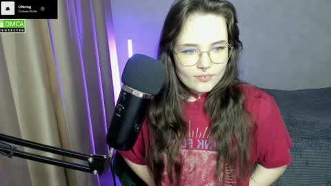 Snapshot of hell_hotline chatting on March 12, 5:17 pm Red online show from March 12, 5:17 pm