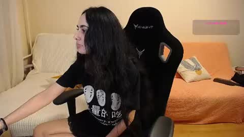 Helen online show from July 25, 9:00 pm