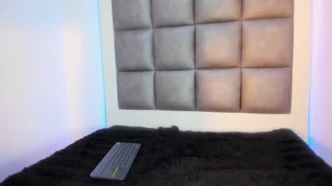 Snapshot of hellen__smith_ chatting on October 1, 2:22 pm hellen__smith_ online show from October 1, 2:22 pm