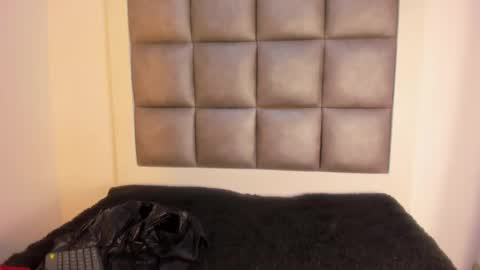 Snapshot of hellen__smith_ chatting on September 23, 1:42 pm hellen__smith_ online show from September 23, 1:42 pm