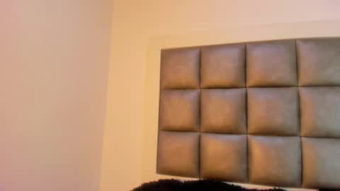Snapshot of hellen__smith_ chatting on September 22, 1:20 pm hellen__smith_ online show from September 22, 1:20 pm