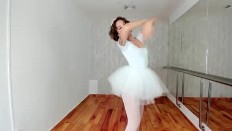 Snapshot of hellen_coy chatting on January 12, 12:23 pm Julieta online show from January 12, 12:23 pm