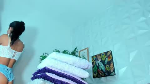 Snapshot of hellen_sky_ chatting on September 12, 7:54 pm hellen online show from September 12, 7:54 pm