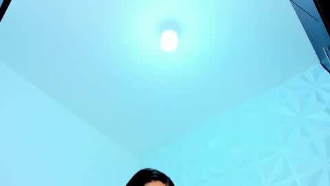 Snapshot of hellen_sky_ chatting on December 21, 4:57 pm hellen online show from December 21, 4:57 pm