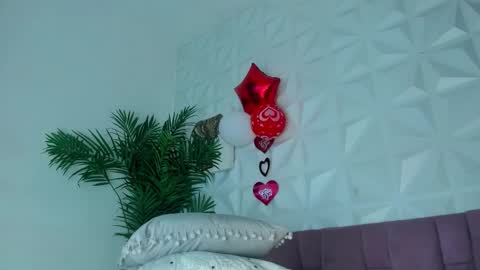 hellen     online show from February 17, 7:13 pm