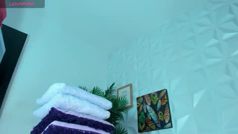 Snapshot of hellen_sky_ chatting on September 8, 7:13 pm hellen online show from September 8, 7:13 pm