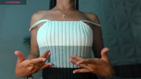 Snapshot of hellen_sky_ chatting on September 23, 7:23 pm hellen online show from September 23, 7:23 pm