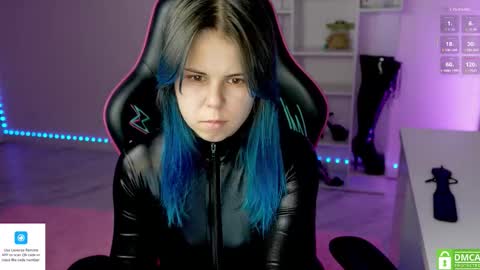 Alice online show from November 21, 4:31 pm