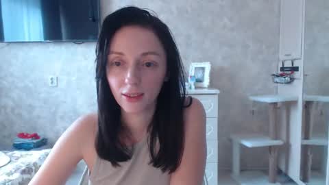 Snapshot of hellokittykaty chatting on February 25, 7:52 am Victory online show from February 25, 7:52 am