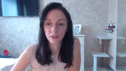 Snapshot of hellokittykaty chatting on March 3, 7:04 am Victory online show from March 3, 7:04 am