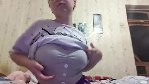 Leila online show from July 15, 8:46 pm