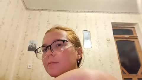 Leila online show from July 27, 8:17 pm