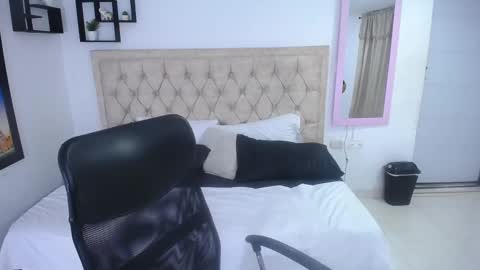Snapshot of hera_goddesss chatting on March 4, 7:22 pm Hera online show from March 4, 7:22 pm