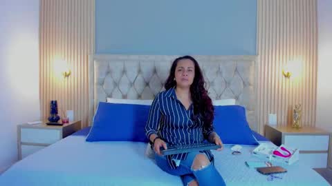 Snapshot of hera_goddesss chatting on October 6, 7:40 pm Hera online show from October 6, 7:40 pm