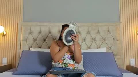 Snapshot of hera_goddesss chatting on September 8, 7:46 pm Hera online show from September 8, 7:46 pm