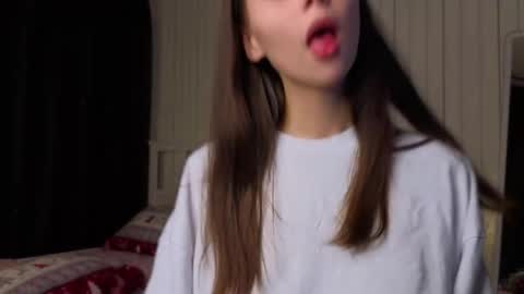 Nicole online show from March 30, 8:30 pm