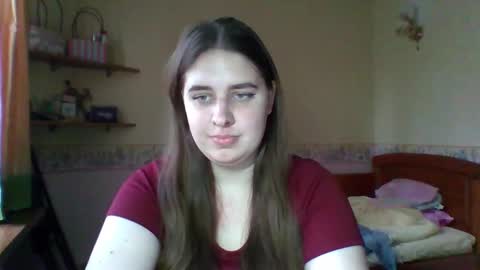 hess_luna_ online show from November 15, 10:16 am