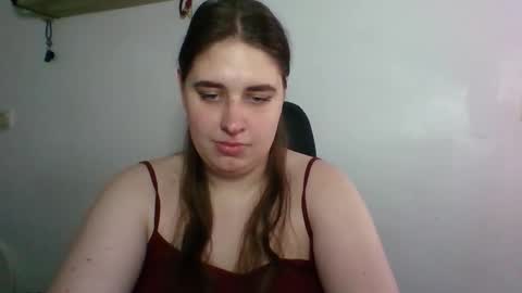 hess_luna_ online show from October 20, 9:12 am