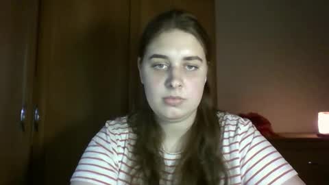 hess_luna_ online show from September 18, 9:19 am