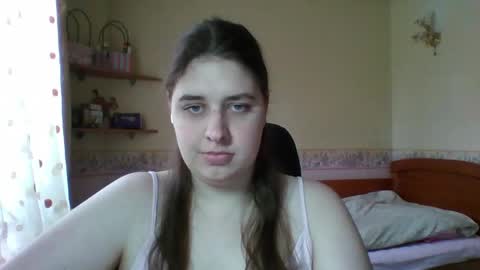 hess_luna_ online show from April 8, 9:22 am