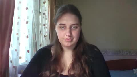 hess_luna_ online show from September 23, 9:18 am