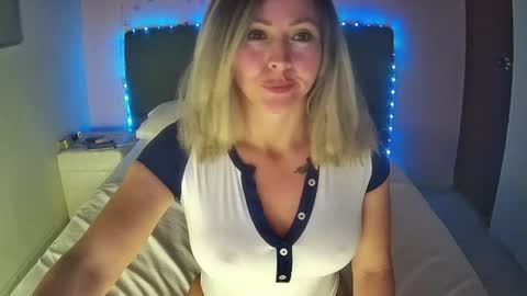 Hestesiaxx online show from July 28, 2:09 am