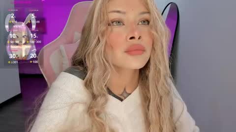 Snapshot of heybambino_ chatting on February 27, 3:14 am Bambi.....Help me get 100 likes in the satisfaction bar. online show from February 27, 3:14 am