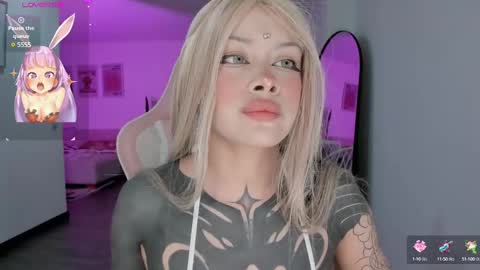 Snapshot of heybambino_ chatting on January 26, 2:45 am Bambi.....Help me get 100 likes in the satisfaction bar. online show from January 26, 2:45 am
